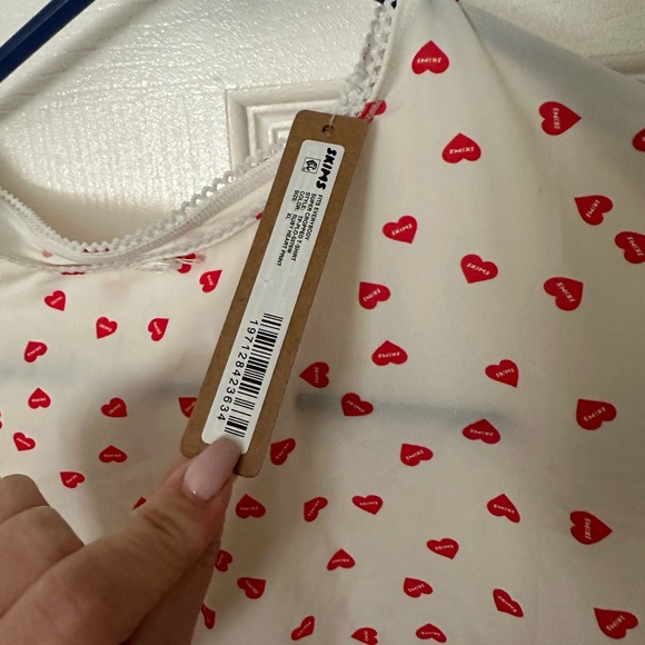 SKIMS Valentine’s Day crop tshirt - Picture 7 of 7